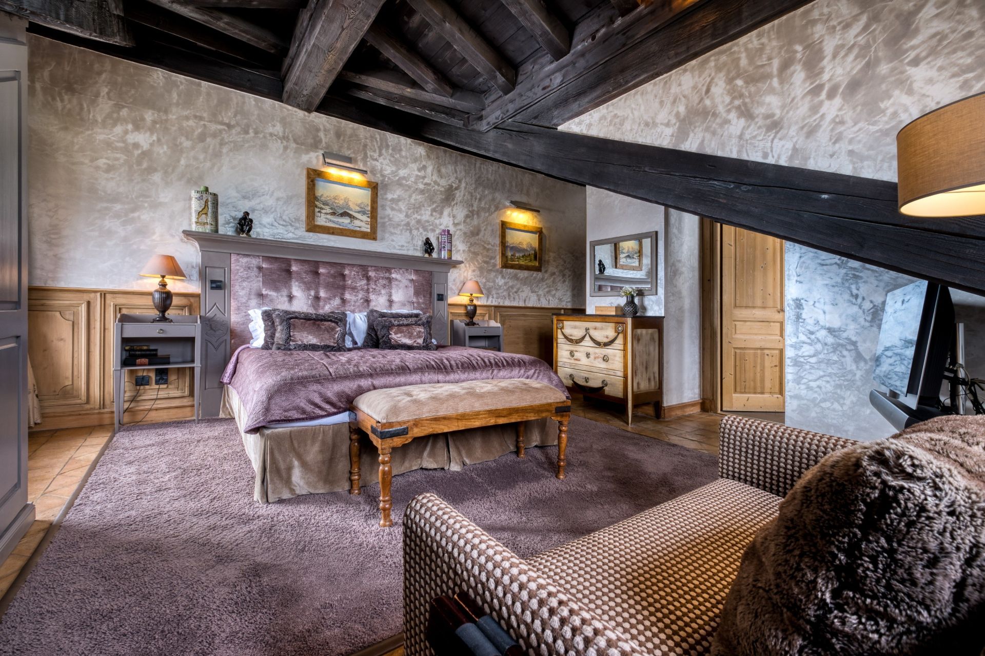 luxury chalet 12 Rooms for sale on COURCHEVEL (73120)