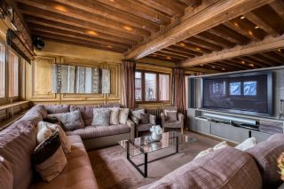 luxury chalet 12 Rooms for sale on COURCHEVEL (73120)