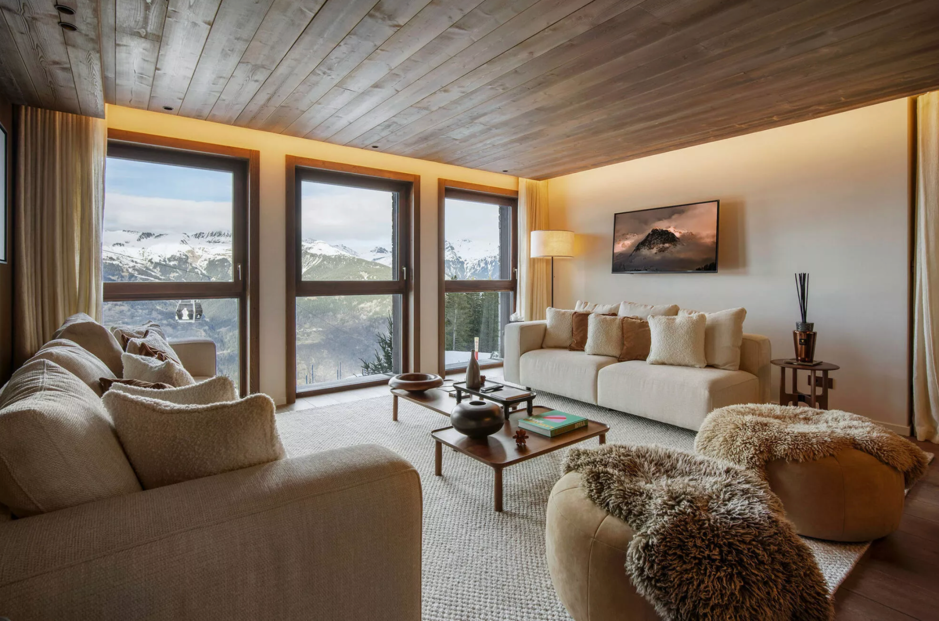 luxury apartment 5 Rooms for seasonal rent on COURCHEVEL (73120)