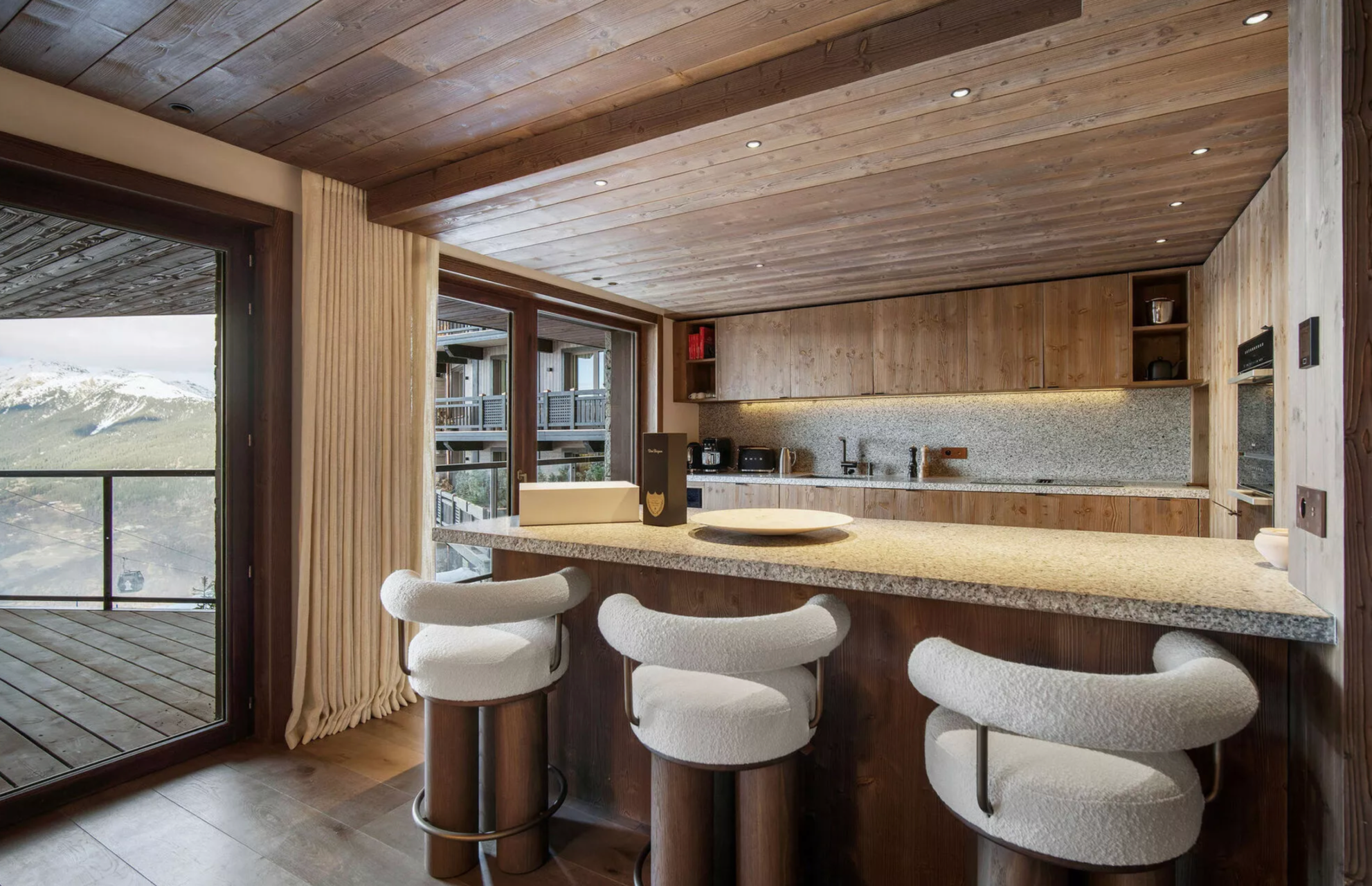 luxury apartment 5 Rooms for seasonal rent on COURCHEVEL (73120)