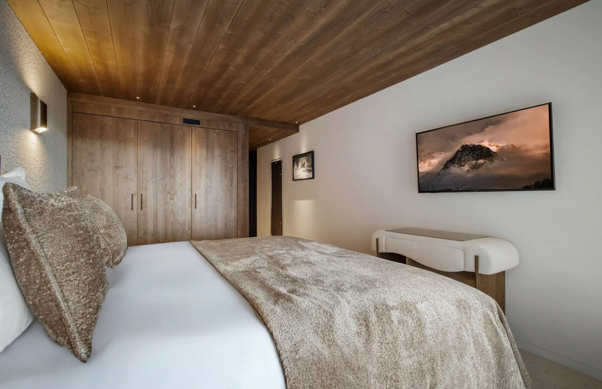 luxury apartment 5 Rooms for seasonal rent on COURCHEVEL (73120)