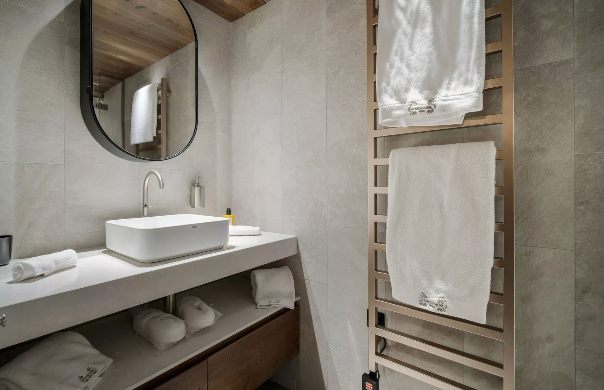 luxury apartment 5 Rooms for seasonal rent on COURCHEVEL (73120)