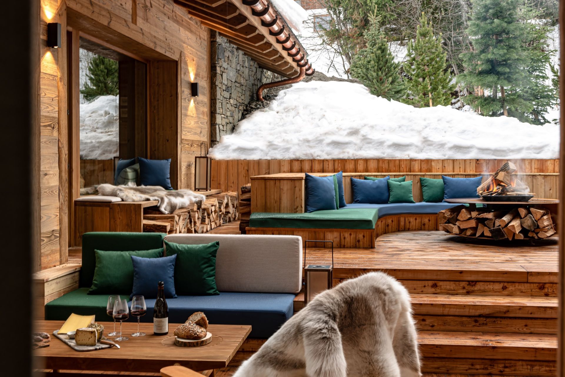 chalet de luxe 12 Pièces en location saisonnière sur COURCHEVEL VILLAGE (73120)