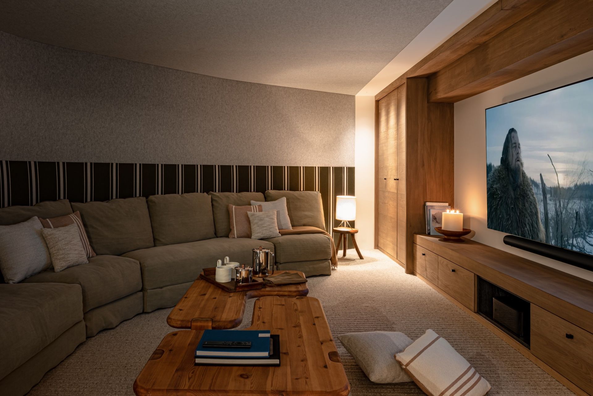 luxury chalet 12 Rooms for seasonal rent on COURCHEVEL (73120)