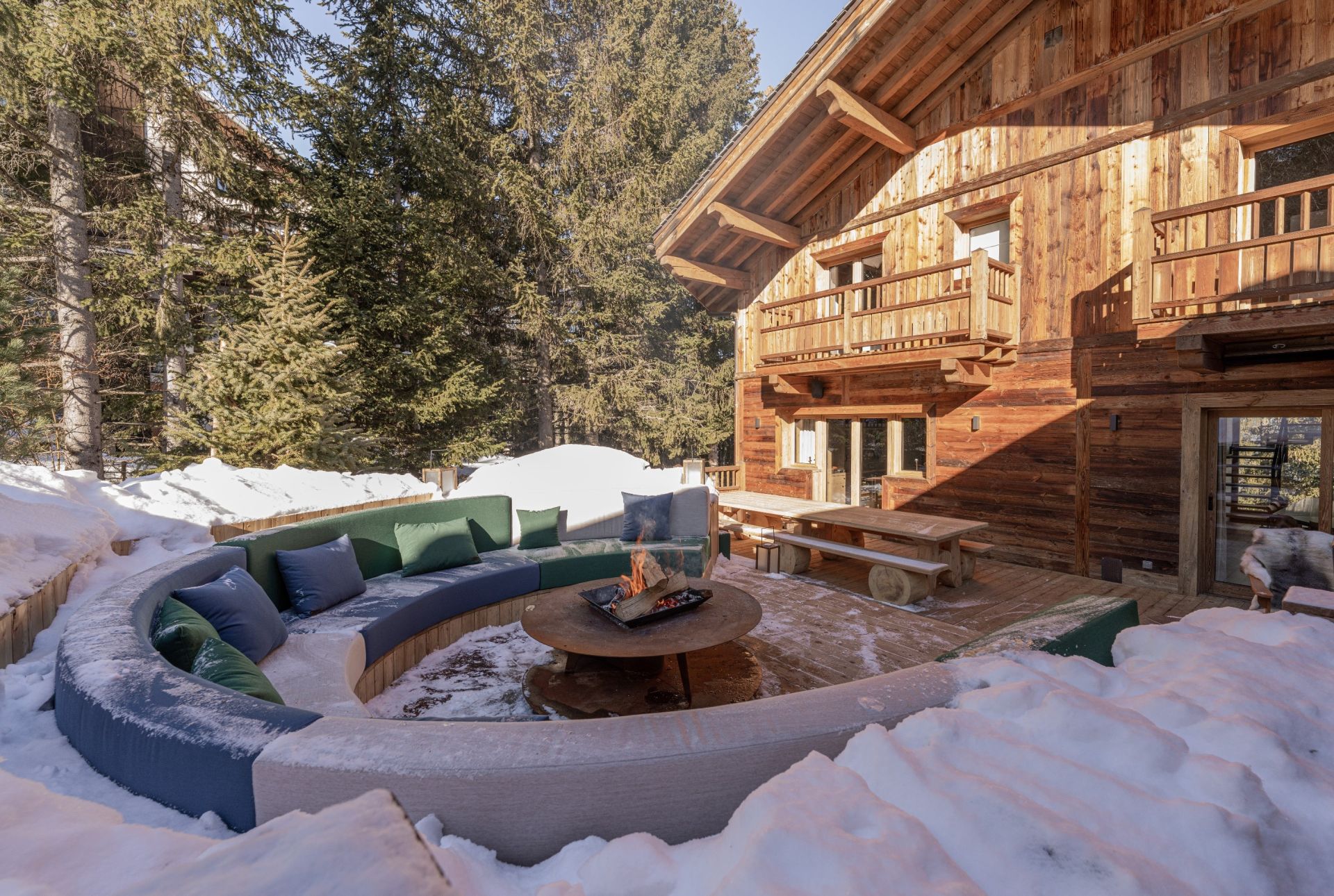 chalet de luxe 12 Pièces en location saisonnière sur COURCHEVEL VILLAGE (73120)