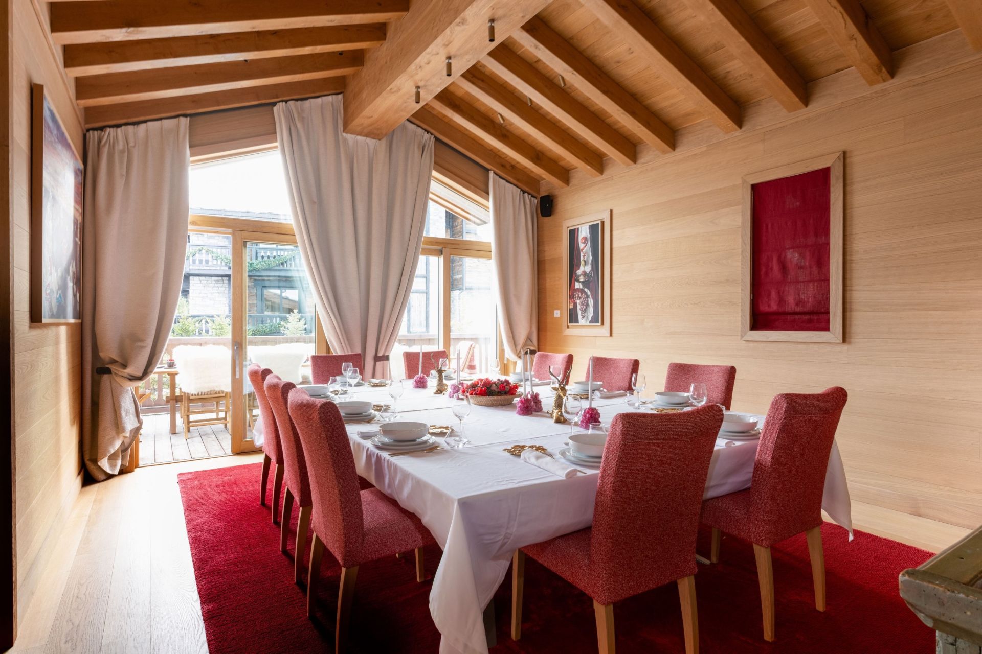 luxury chalet 15 Rooms for seasonal rent on COURCHEVEL (73120)