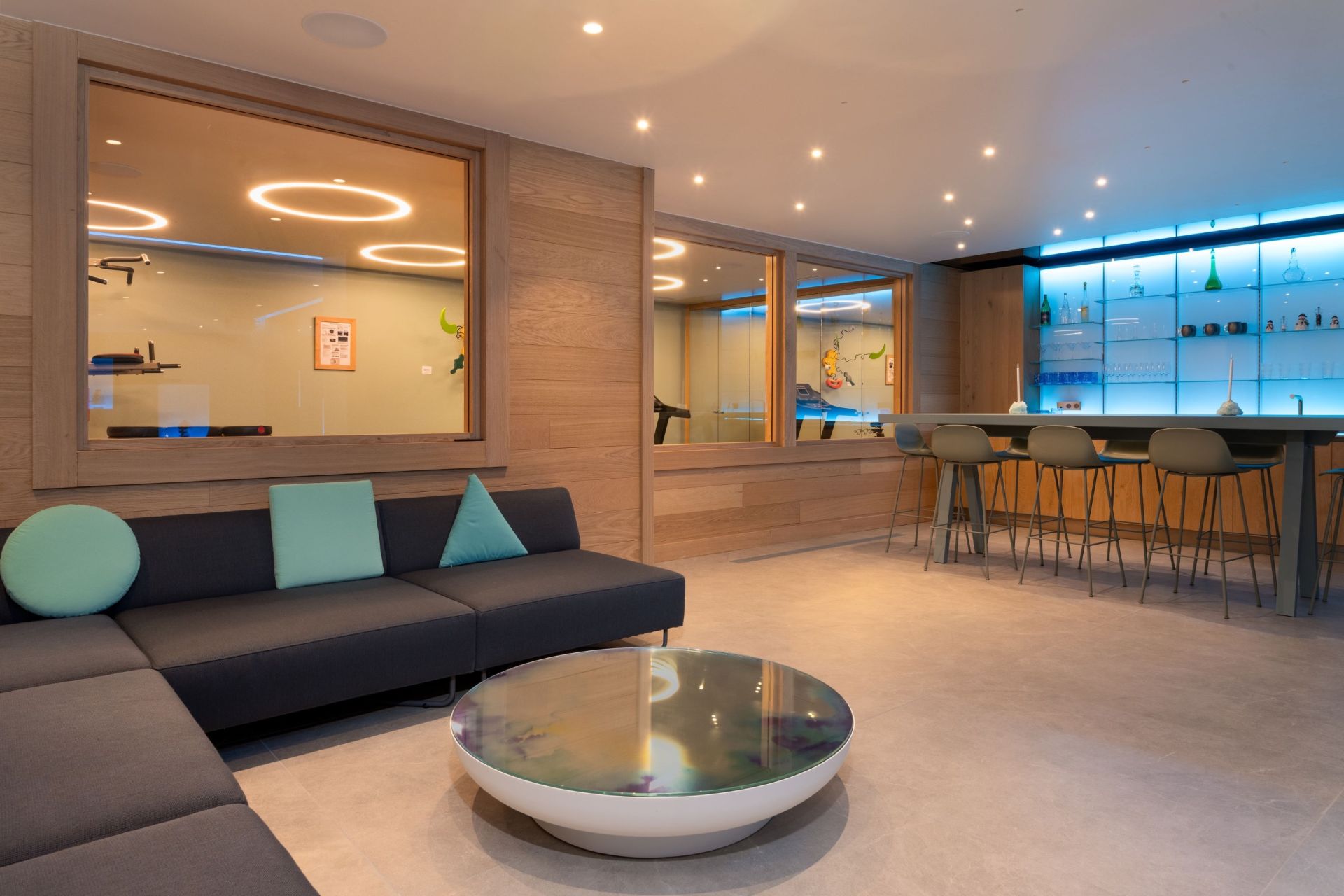 luxury chalet 15 Rooms for seasonal rent on COURCHEVEL (73120)