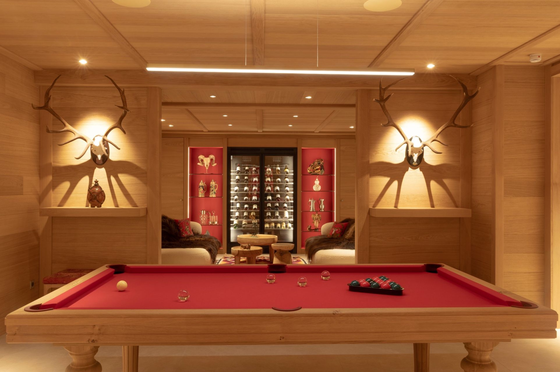 luxury chalet 15 Rooms for seasonal rent on COURCHEVEL (73120)