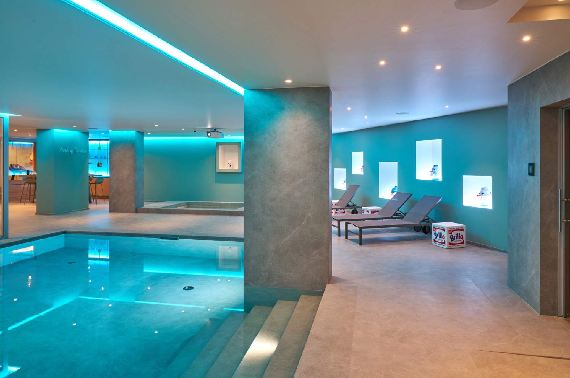 luxury chalet 15 Rooms for seasonal rent on COURCHEVEL (73120)