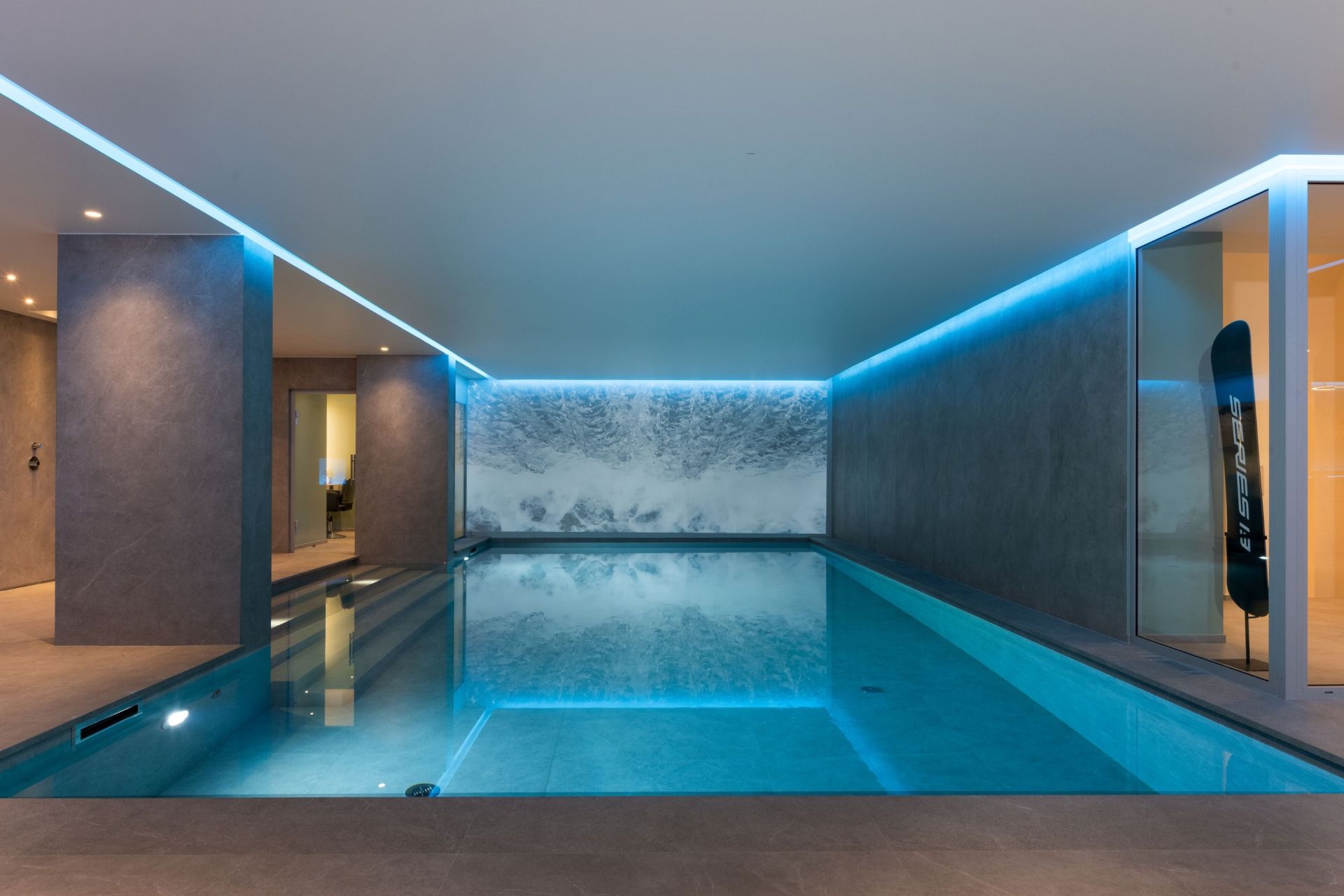luxury chalet 15 Rooms for seasonal rent on COURCHEVEL (73120)