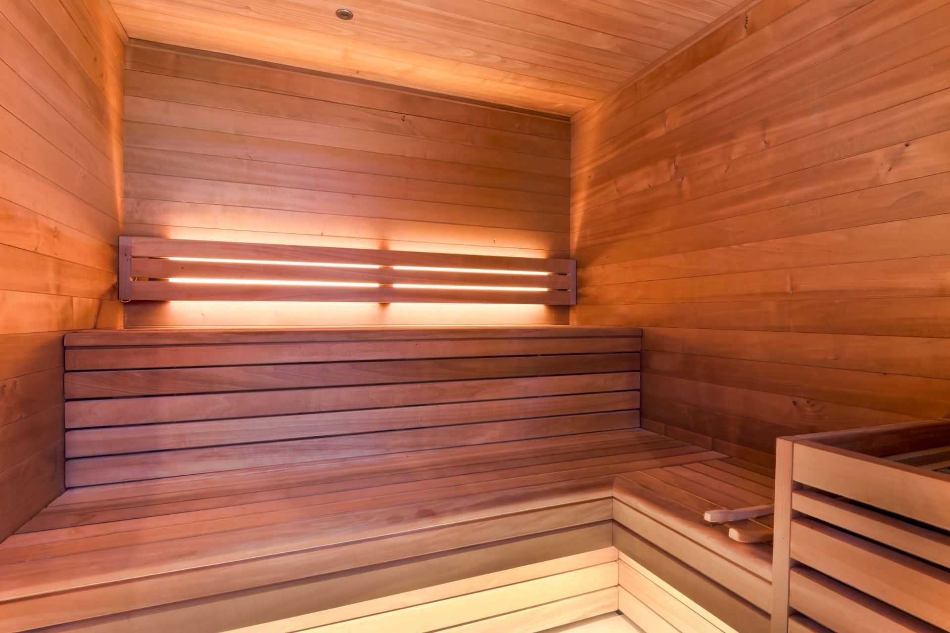 luxury chalet 15 Rooms for seasonal rent on COURCHEVEL (73120)