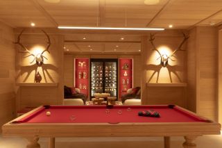 luxury chalet 15 Rooms for seasonal rent on COURCHEVEL (73120)