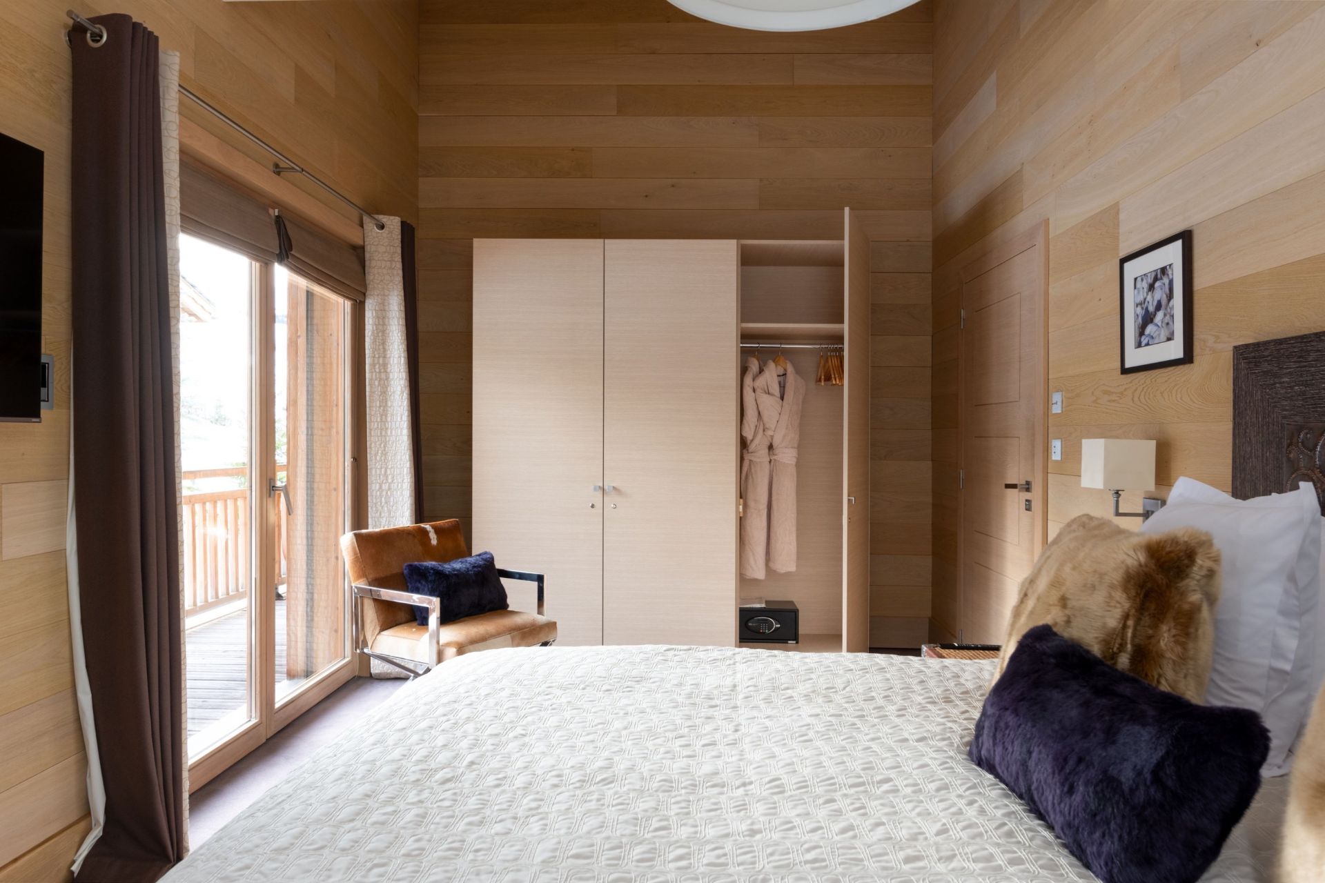 chalet de luxe 9 Pièces en location saisonnière sur COURCHEVEL MORIOND (73120)