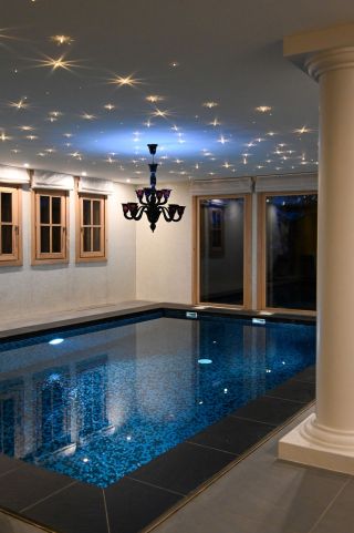 chalet de luxe 9 Pièces en location saisonnière sur COURCHEVEL MORIOND (73120)