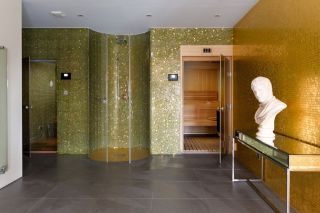 chalet de luxe 9 Pièces en location saisonnière sur COURCHEVEL MORIOND (73120)