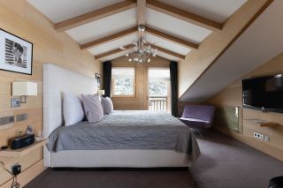 luxury chalet 12 Rooms for seasonal rent on COURCHEVEL MORIOND (73120)