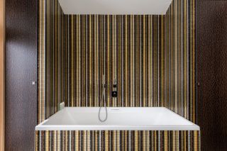 luxury chalet 12 Rooms for seasonal rent on COURCHEVEL MORIOND (73120)