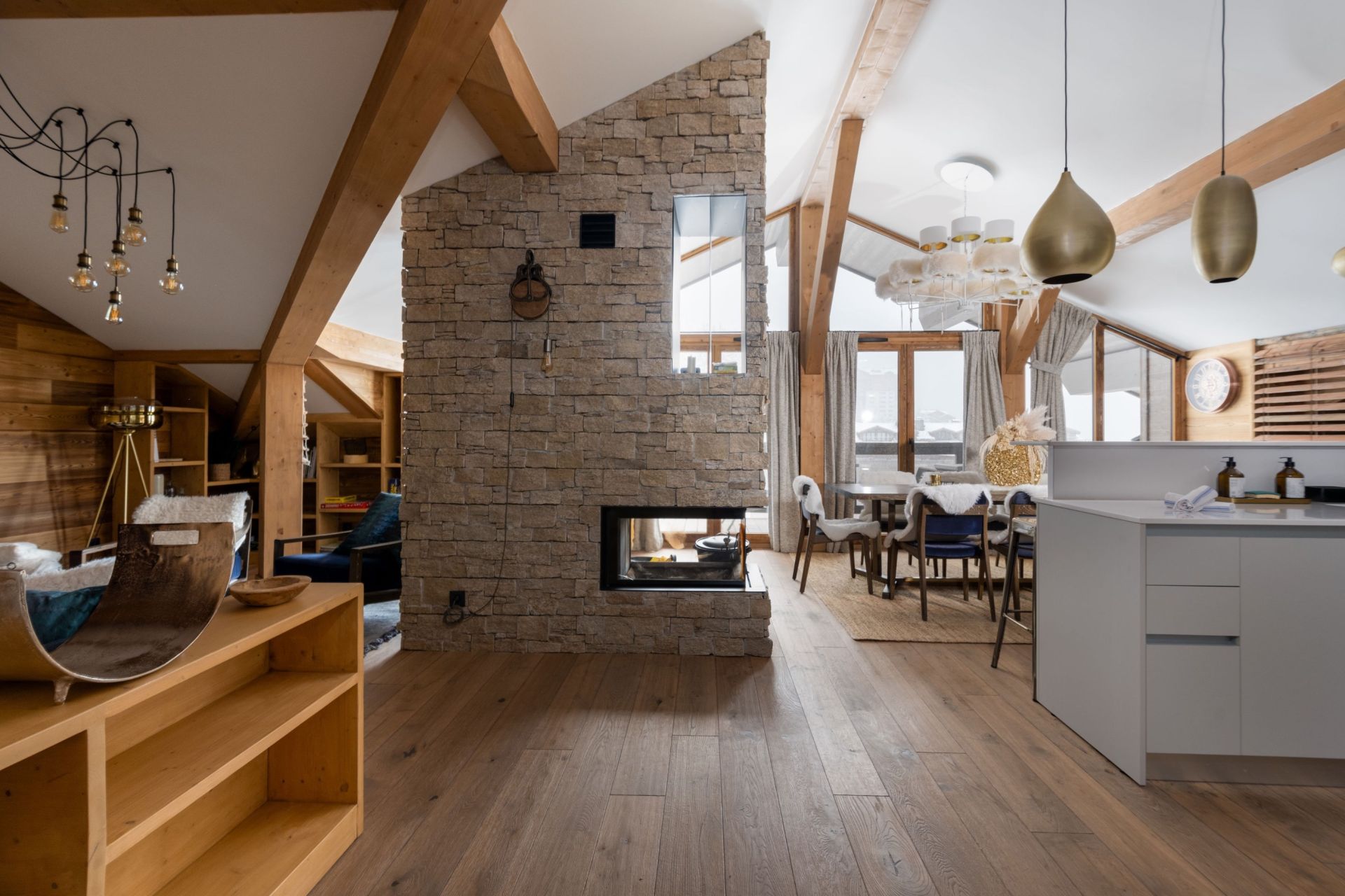 luxury apartment 6 Rooms for seasonal rent on COURCHEVEL (73120)