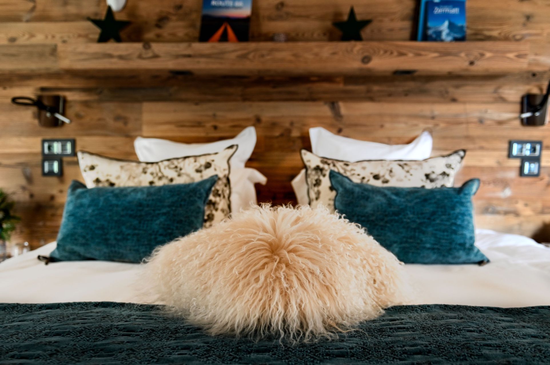 chalet de luxe 10 Pièces en location saisonnière sur COURCHEVEL MORIOND (73120)