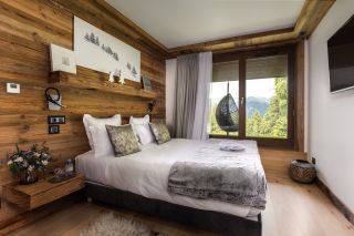 chalet de luxe 10 Pièces en location saisonnière sur COURCHEVEL MORIOND (73120)