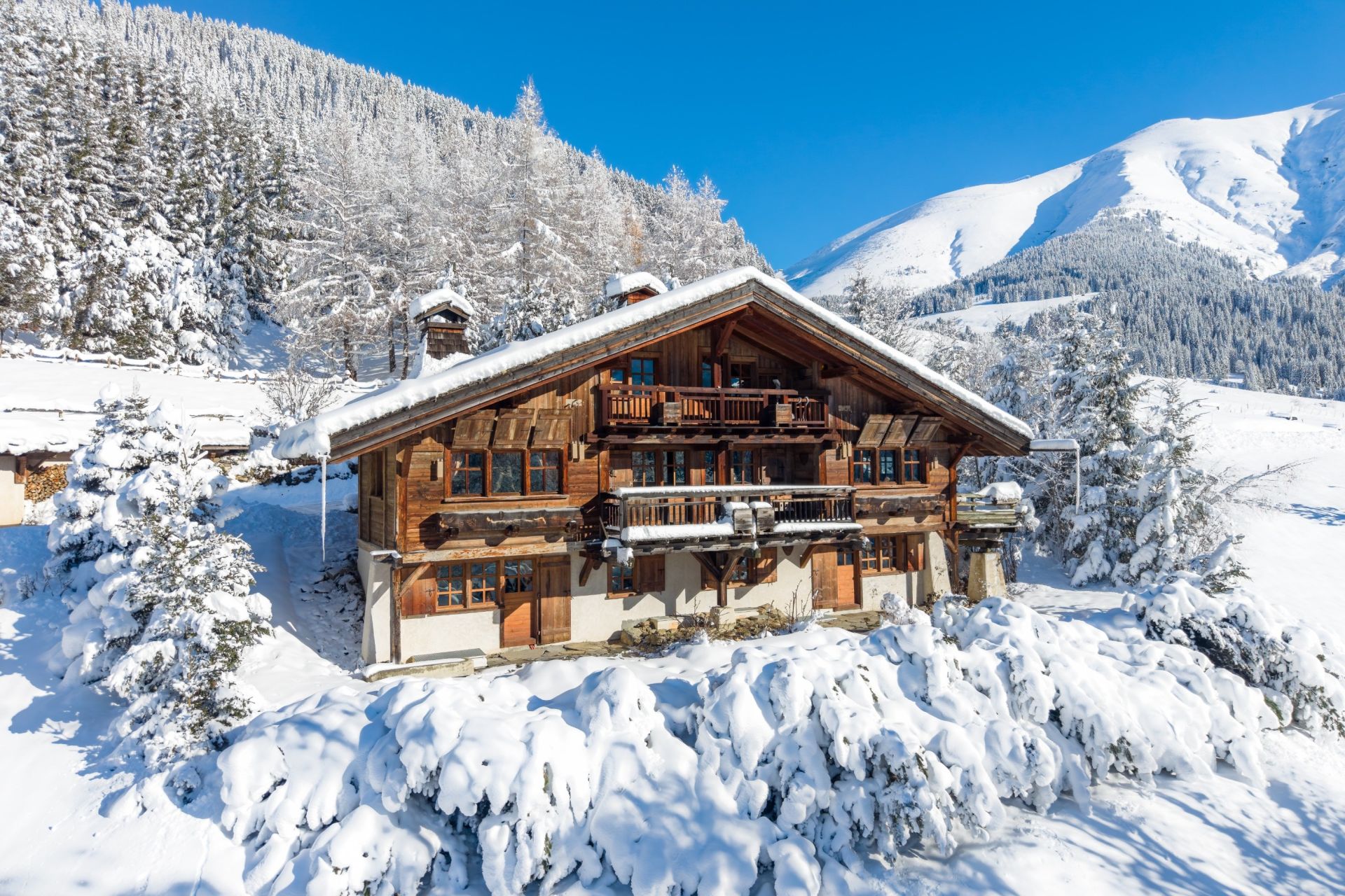 luxury chalet 12 Rooms for sale on MEGEVE (74120)