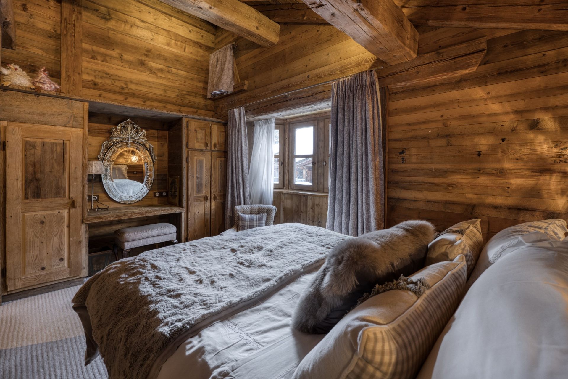 luxury chalet 8 Rooms for seasonal rent on COURCHEVEL (73120)