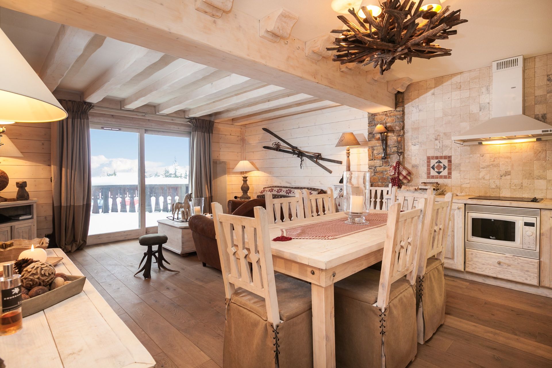luxury apartment 4 Rooms for sale on COURCHEVEL (73120)