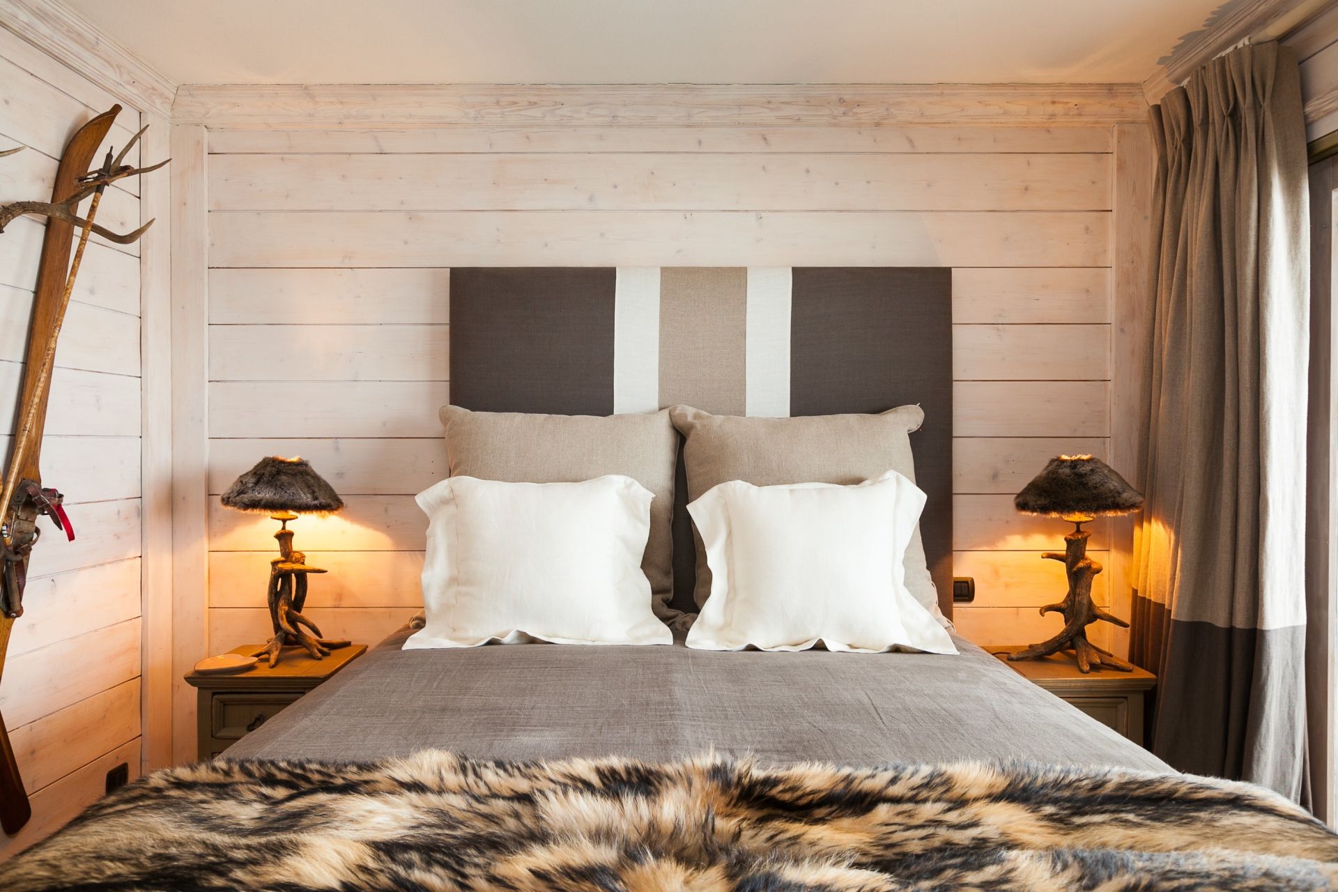 luxury apartment 4 Rooms for sale on COURCHEVEL (73120)