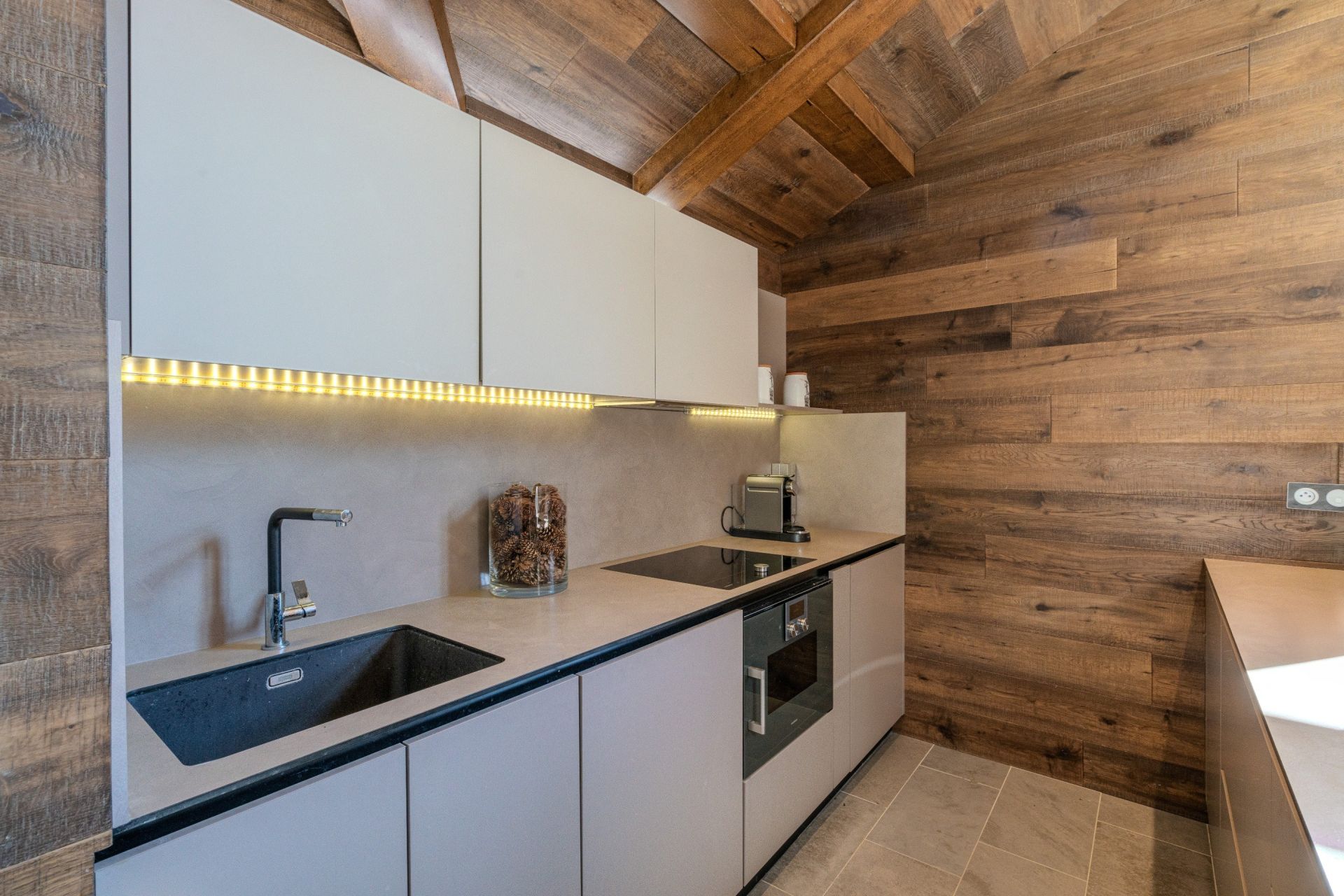 luxury apartment 3 Rooms for sale on COURCHEVEL (73120)