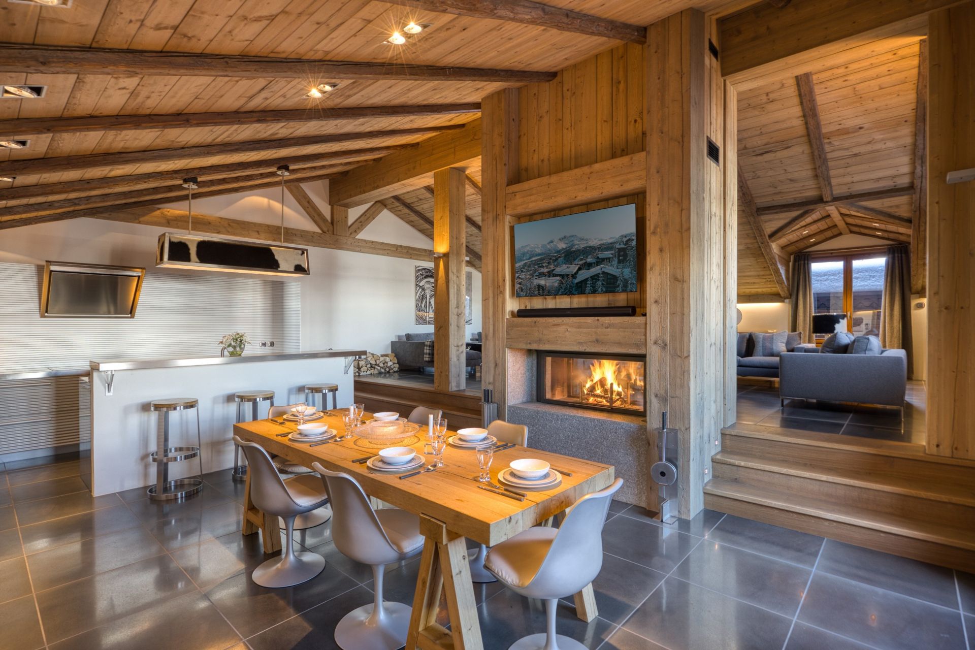 luxury chalet 9 Rooms for sale on COURCHEVEL (73120)