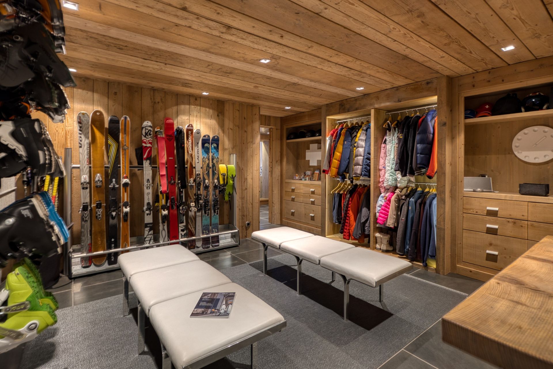 luxury chalet 9 Rooms for sale on COURCHEVEL (73120)