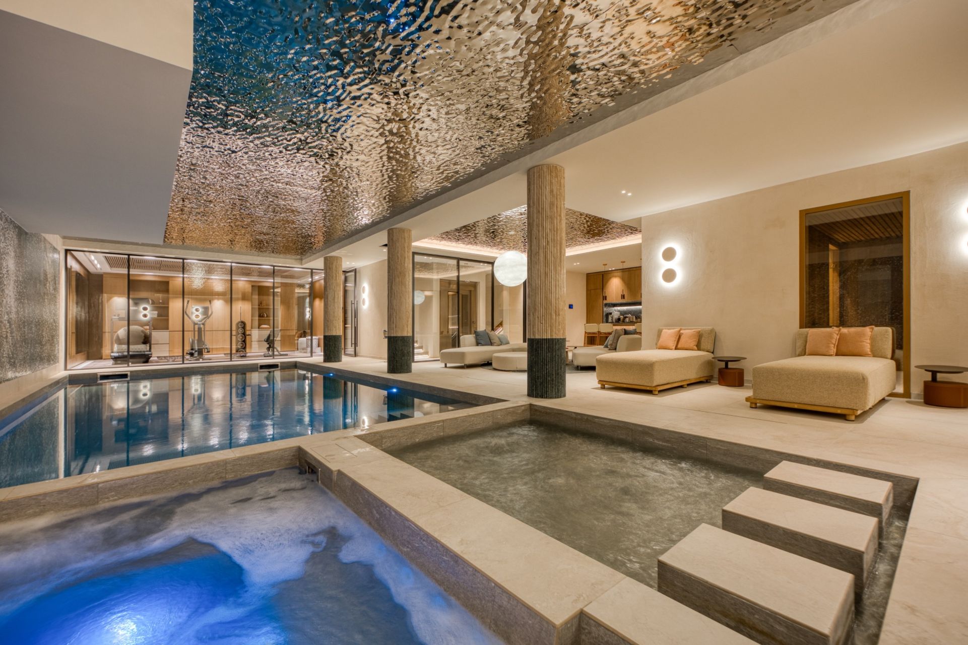 luxury chalet 10 Rooms for seasonal rent on COURCHEVEL (73120)