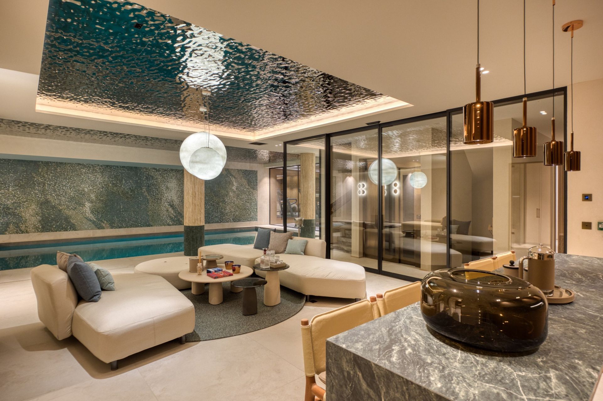 luxury chalet 10 Rooms for seasonal rent on COURCHEVEL (73120)