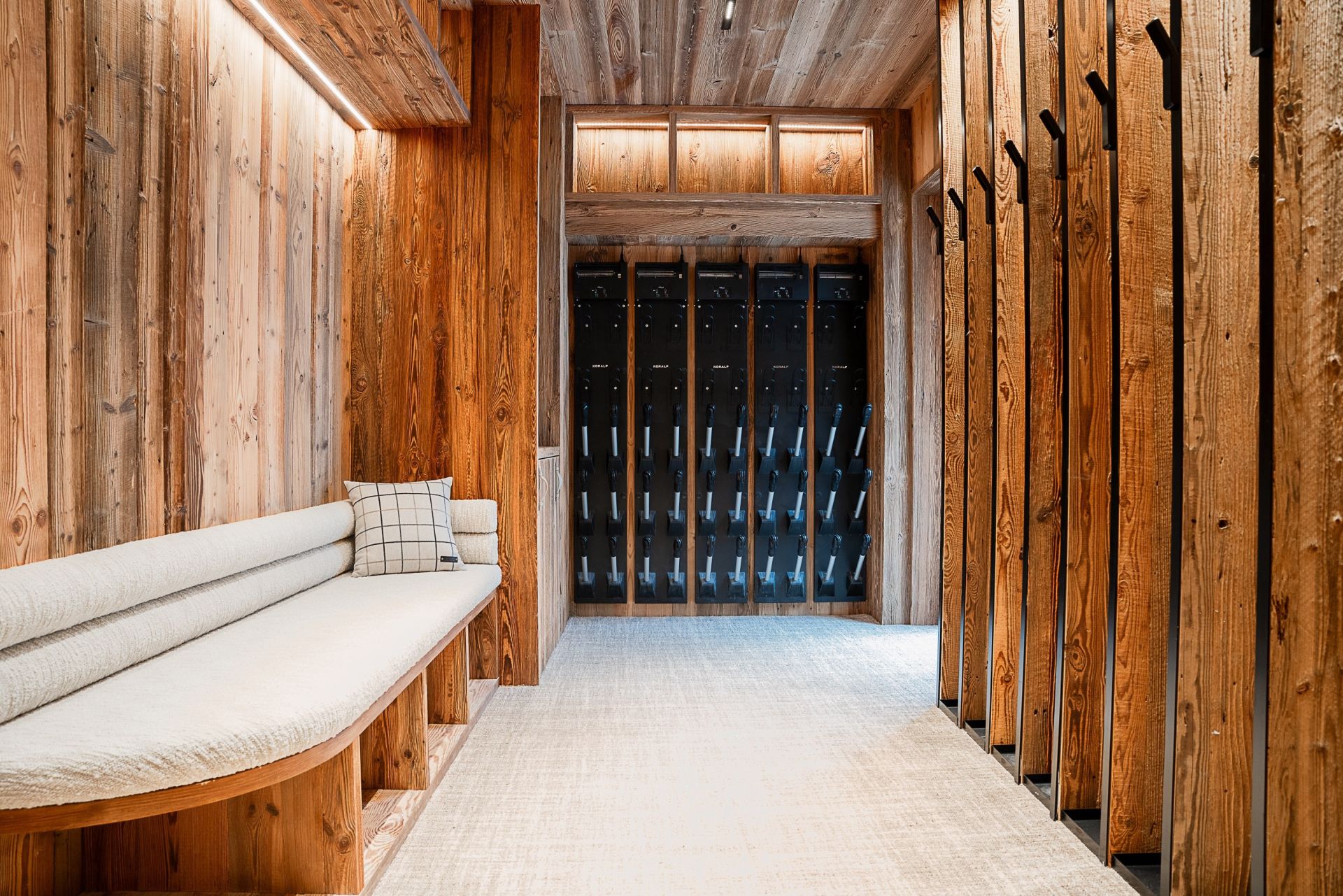 chalet de luxe 11 Pièces en location saisonnière sur COURCHEVEL (73120)