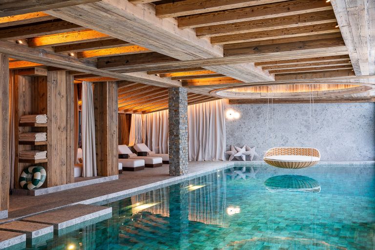 chalet de luxe 11 Pièces en location saisonnière sur COURCHEVEL (73120)