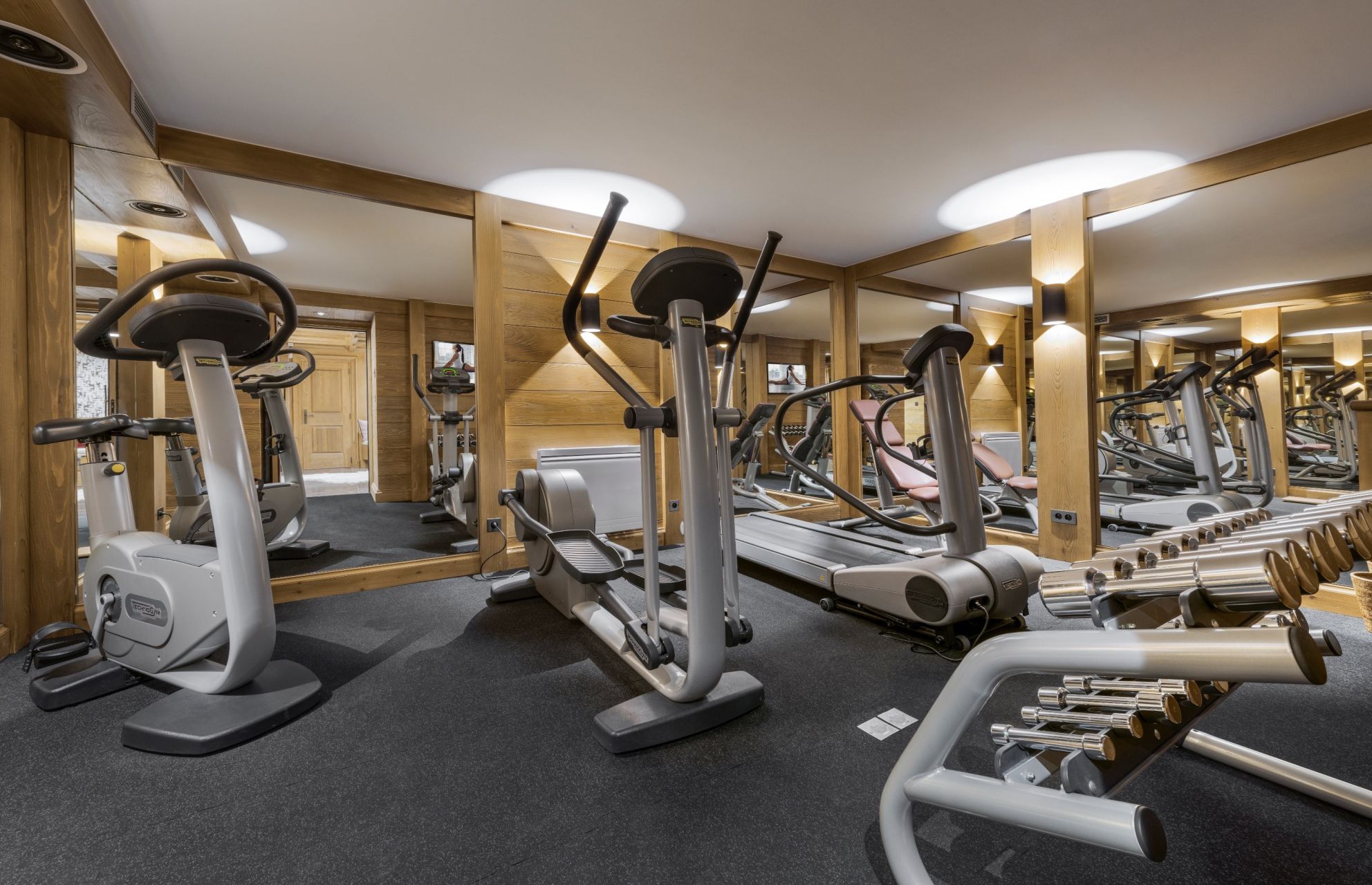 chalet de luxe 10 Pièces en location saisonnière sur COURCHEVEL (73120)