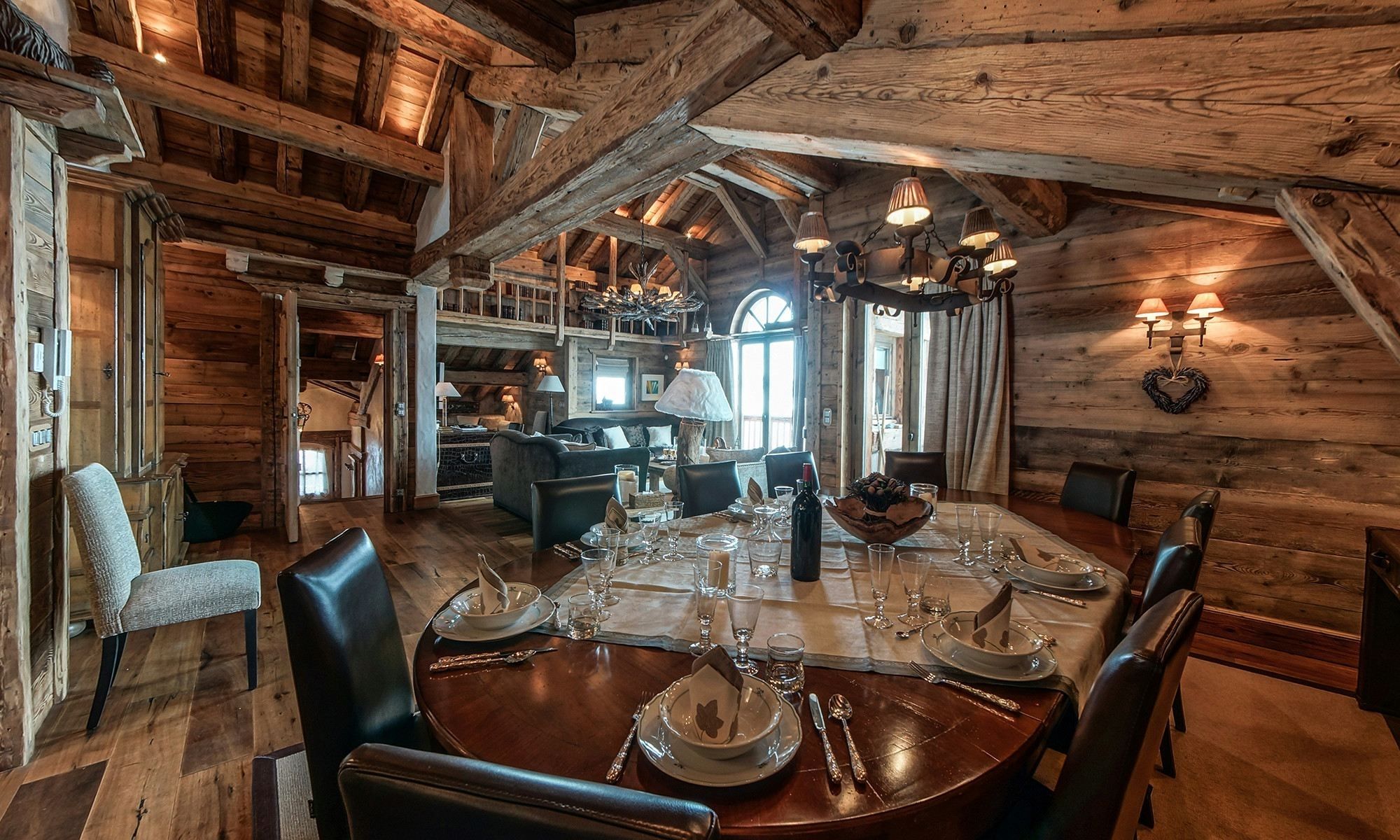 chalet de luxe 7 Pièces en location saisonnière sur COURCHEVEL (73120)