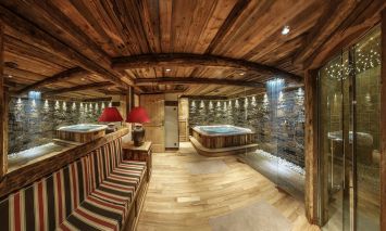 chalet de luxe 7 Pièces en location saisonnière sur COURCHEVEL (73120)