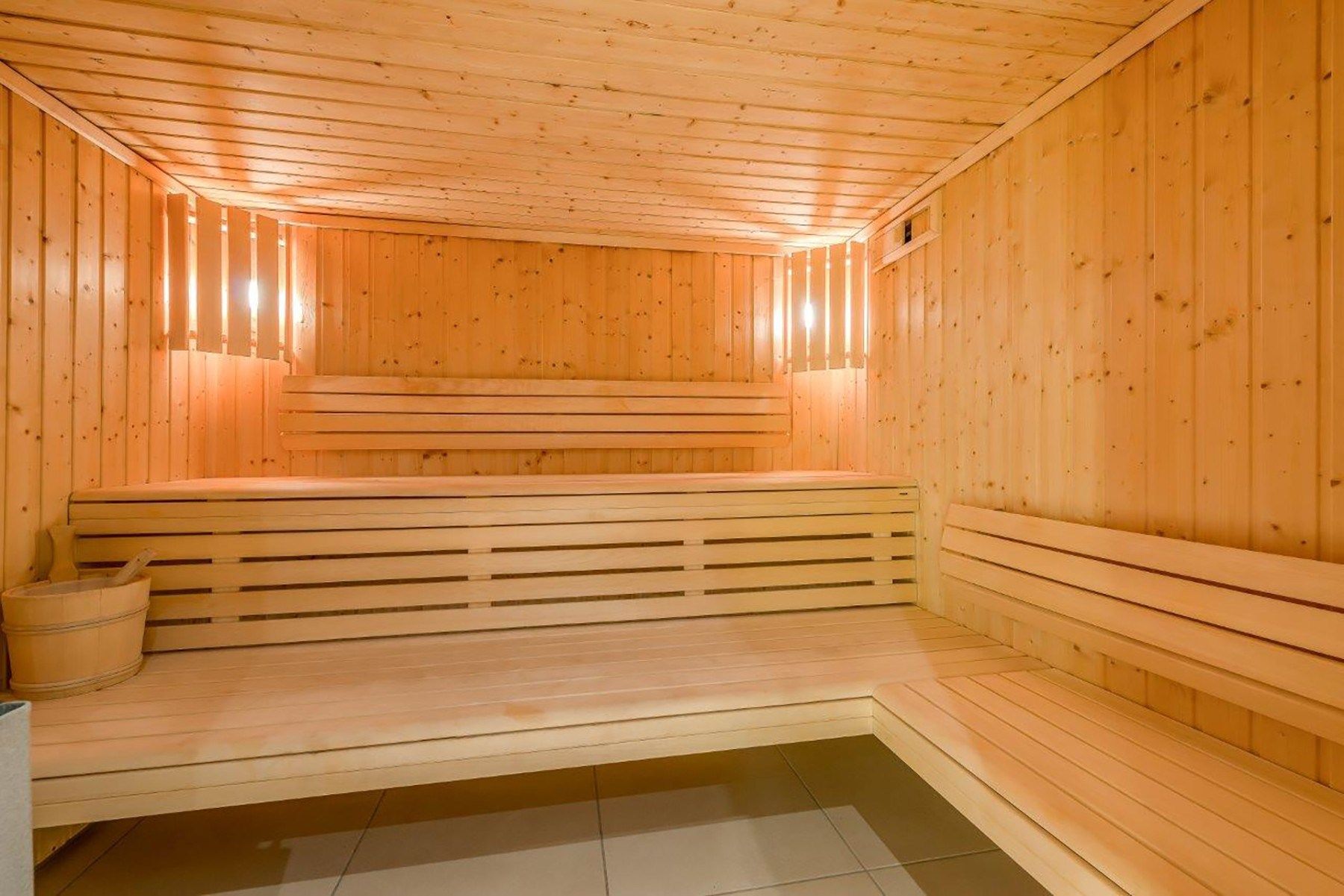 luxury chalet 6 Rooms for seasonal rent on COURCHEVEL (73120)
