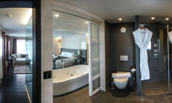 luxury chalet 7 Rooms for seasonal rent on COURCHEVEL (73120)