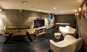 luxury chalet 7 Rooms for seasonal rent on COURCHEVEL (73120)