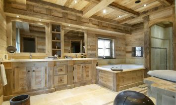luxury chalet 8 Rooms for seasonal rent on COURCHEVEL (73120)