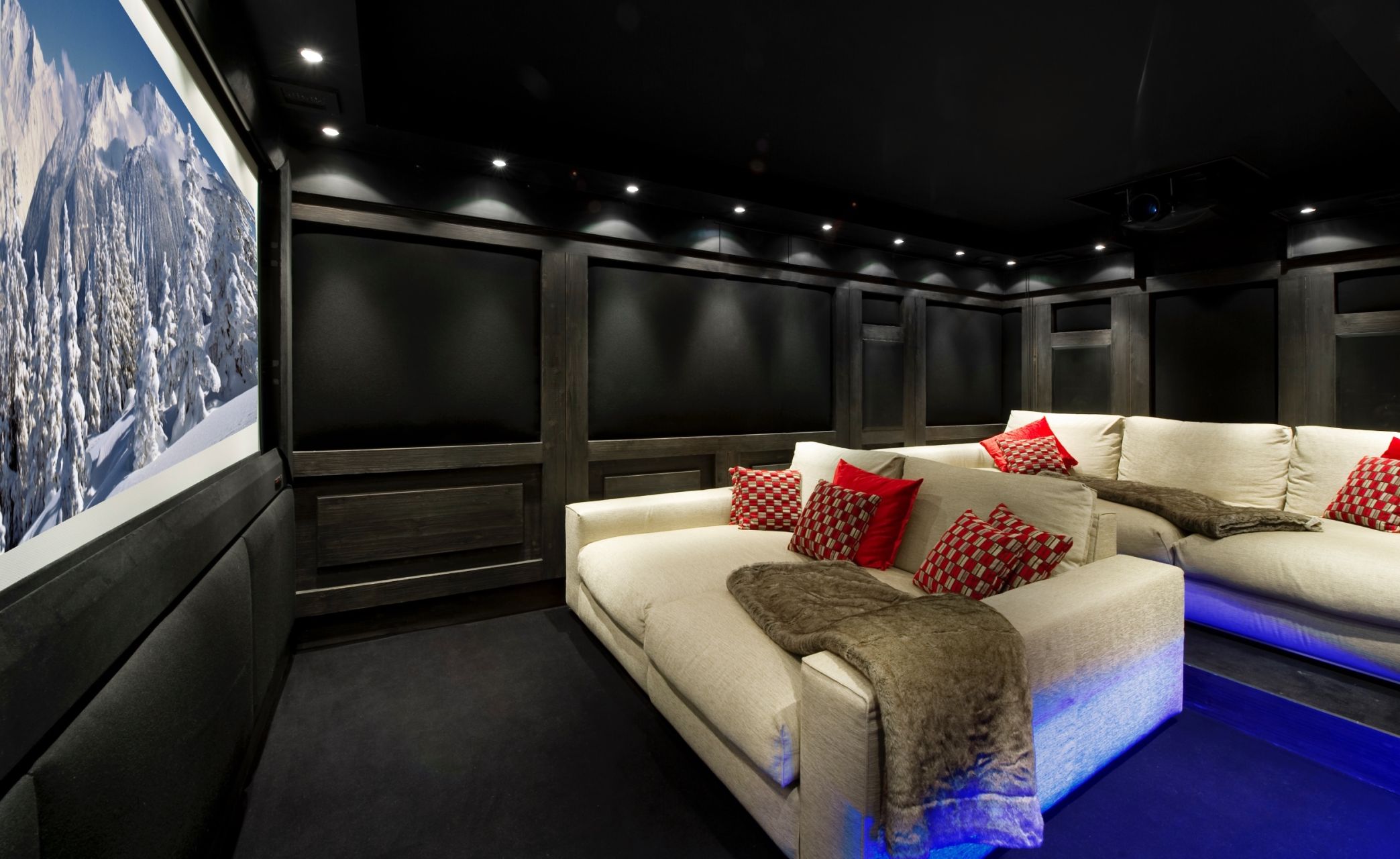 chalet de luxe 8 Pièces en location saisonnière sur COURCHEVEL (73120)