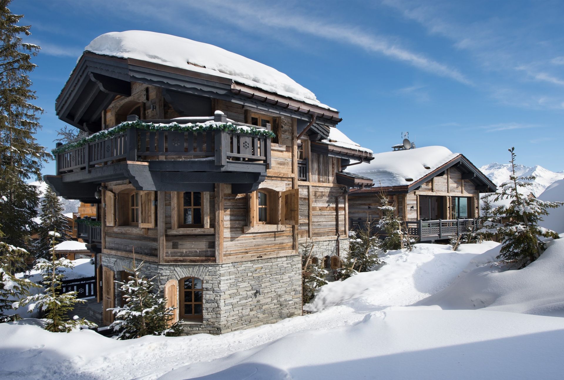 chalet de luxe 8 Pièces en location saisonnière sur COURCHEVEL (73120)