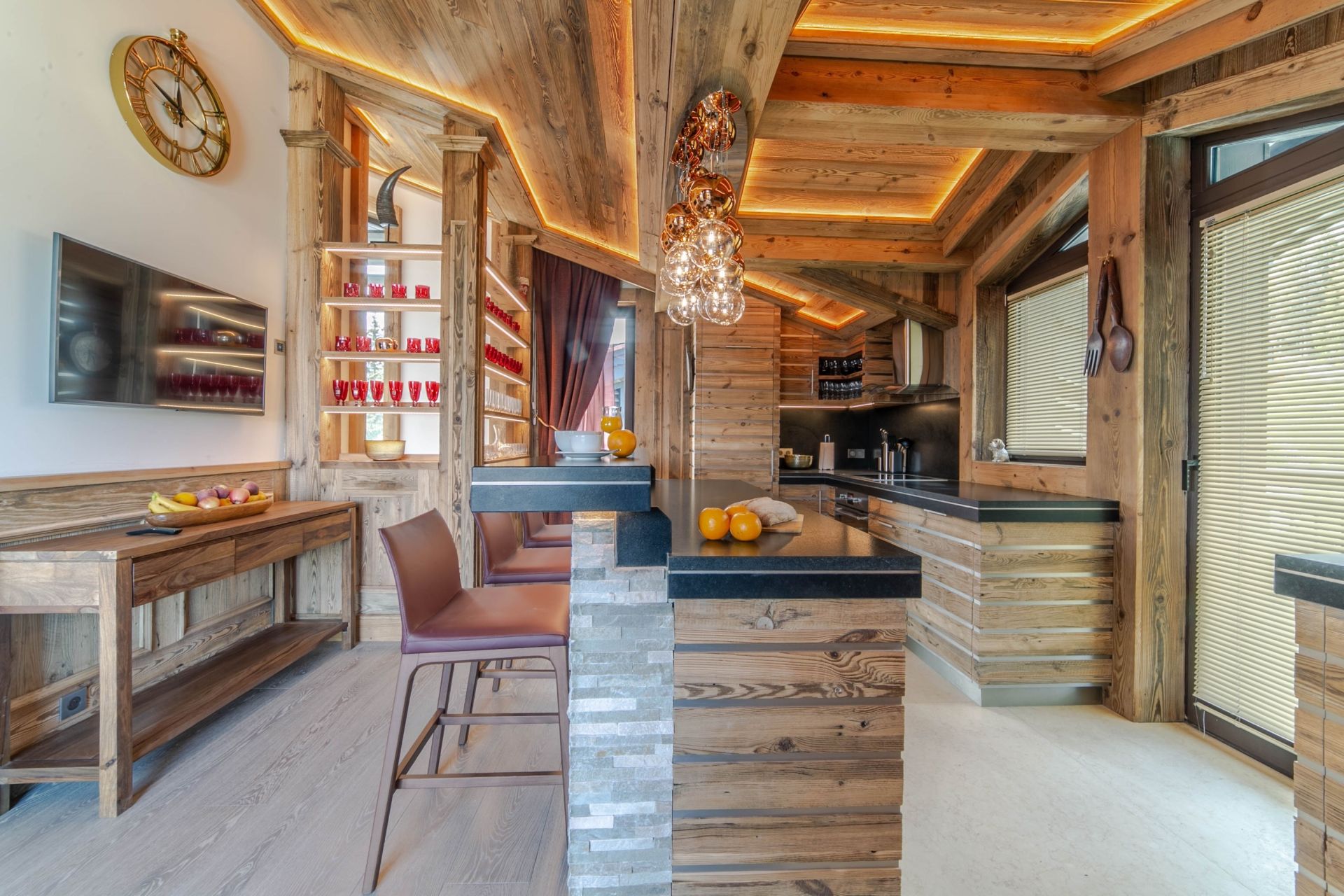 chalet de luxe 5 Pièces en location saisonnière sur COURCHEVEL (73120)