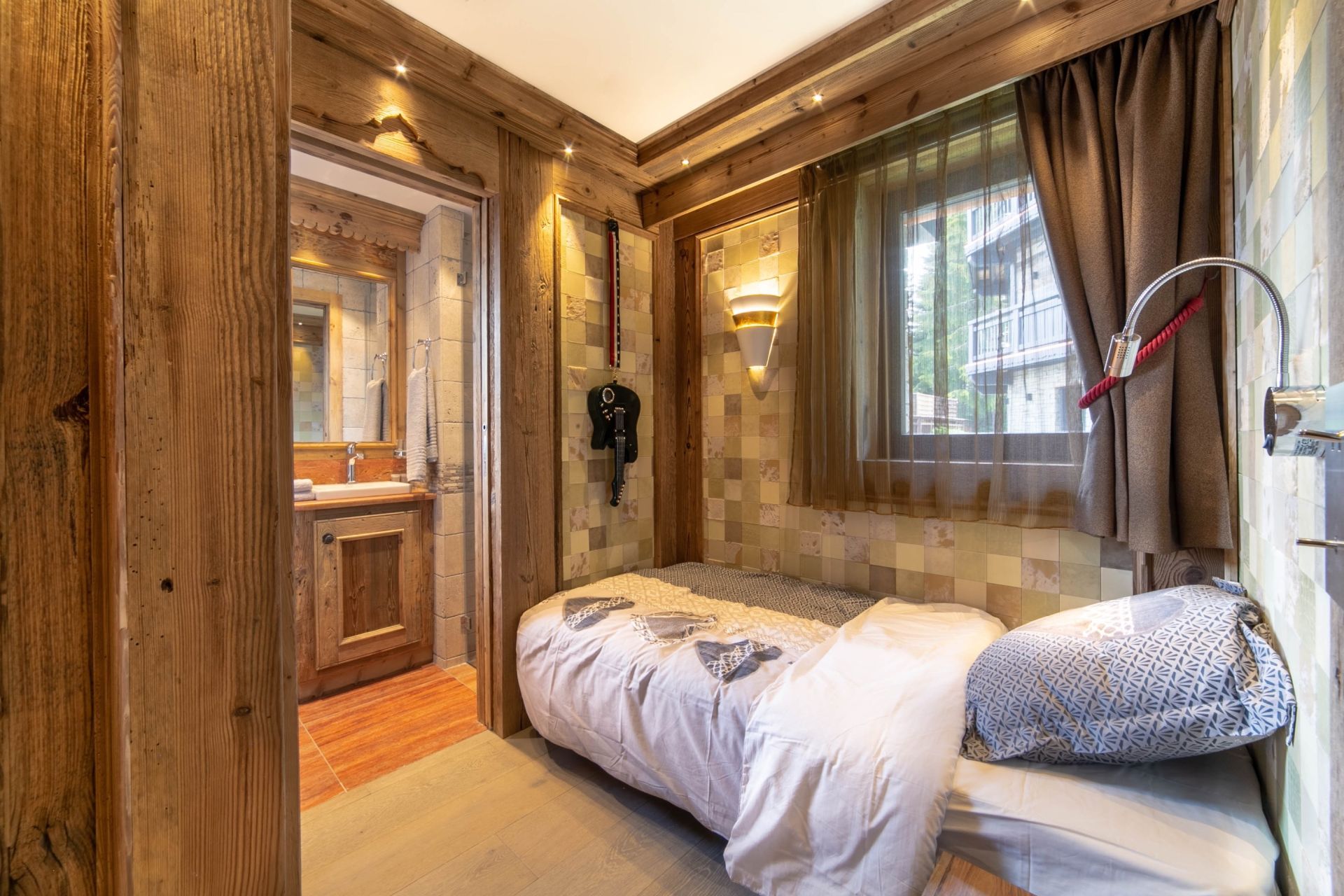 chalet de luxe 5 Pièces en location saisonnière sur COURCHEVEL (73120)