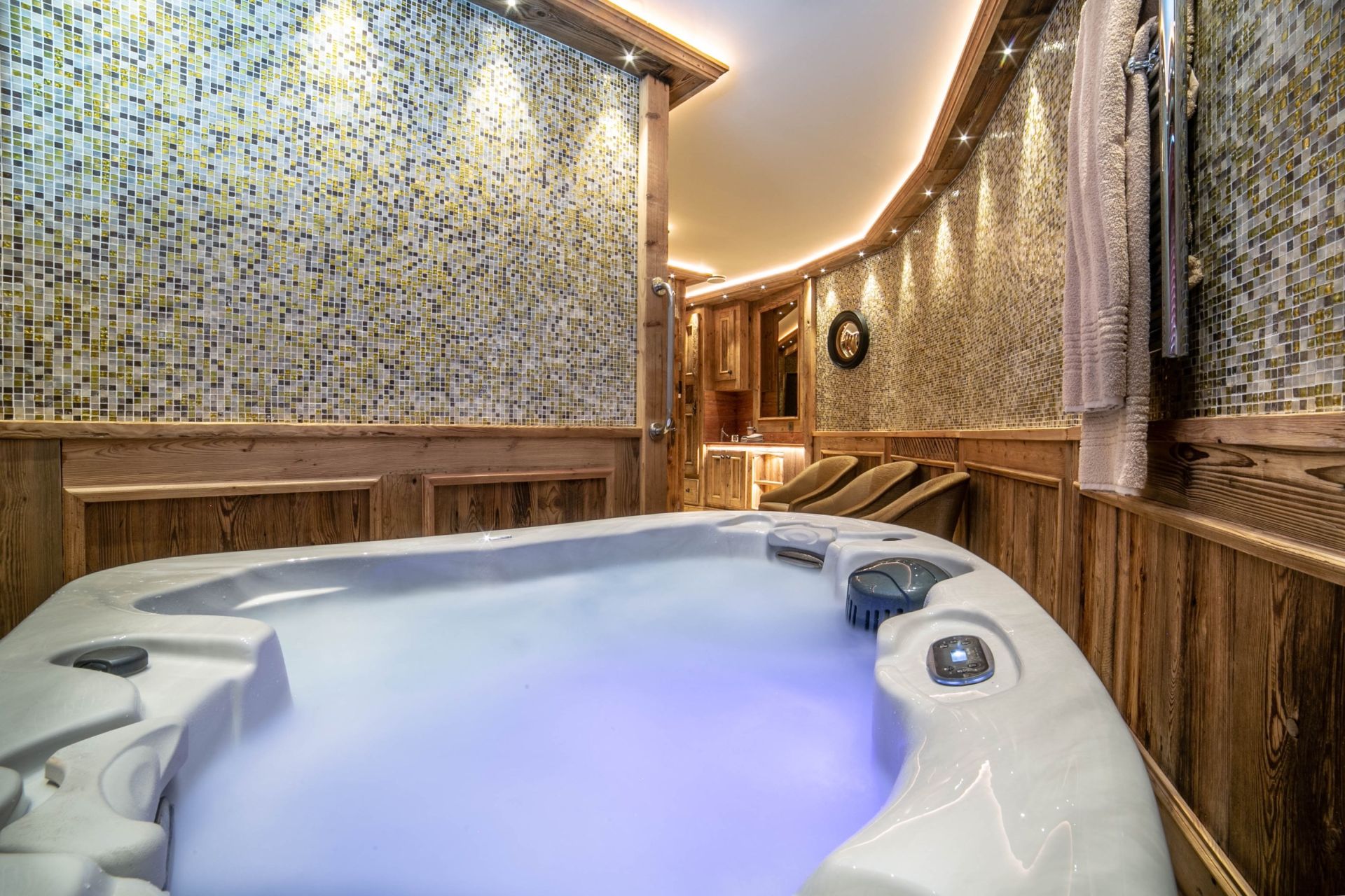 chalet de luxe 5 Pièces en location saisonnière sur COURCHEVEL (73120)