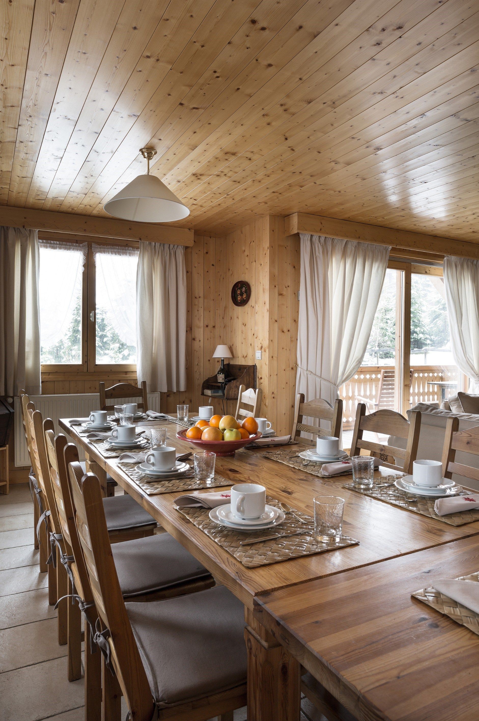 luxury chalet 7 Rooms for seasonal rent on COURCHEVEL (73120)