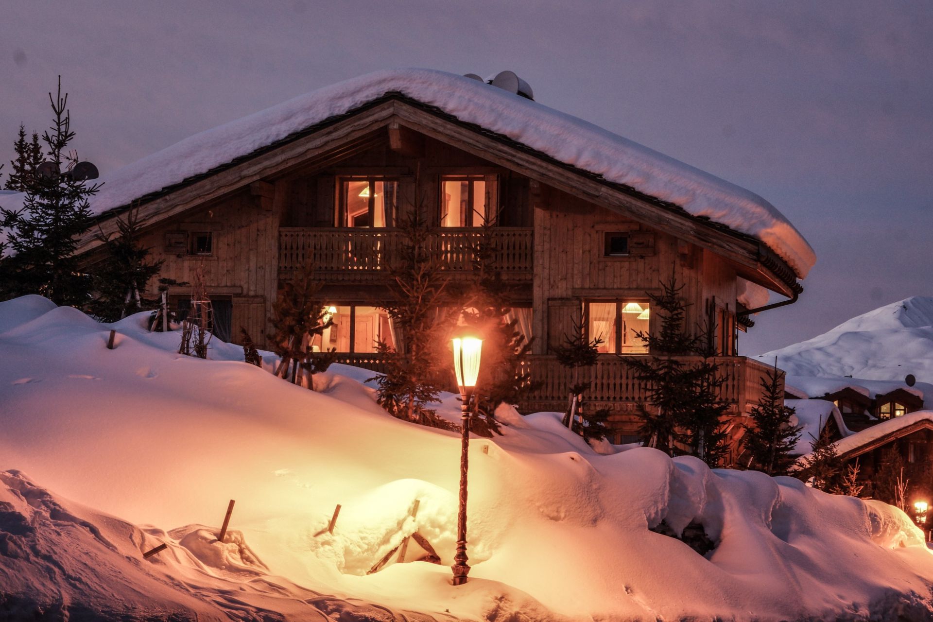 luxury chalet 7 Rooms for seasonal rent on COURCHEVEL (73120)