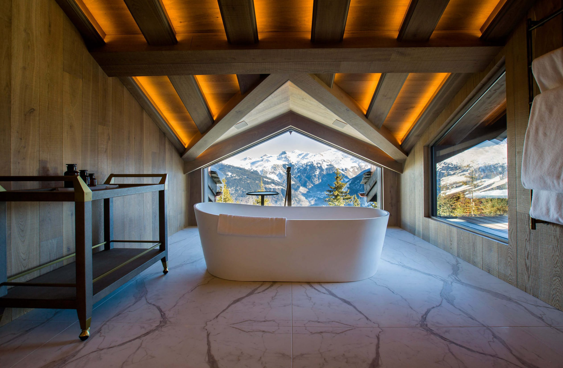chalet de luxe 7 Pièces en location saisonnière sur COURCHEVEL (73120)